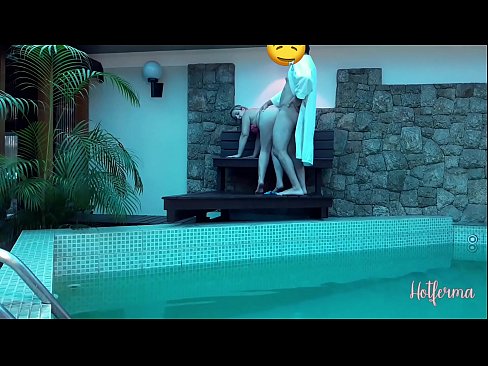 ❤️ Baas nodigt meid uit naar het zwembad, maar kon een hete niet weerstaan Fuck video at porn nl.extratorrents.top ☑